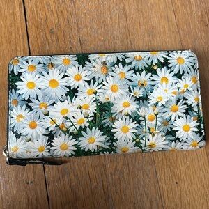 kate spade daisies wallet